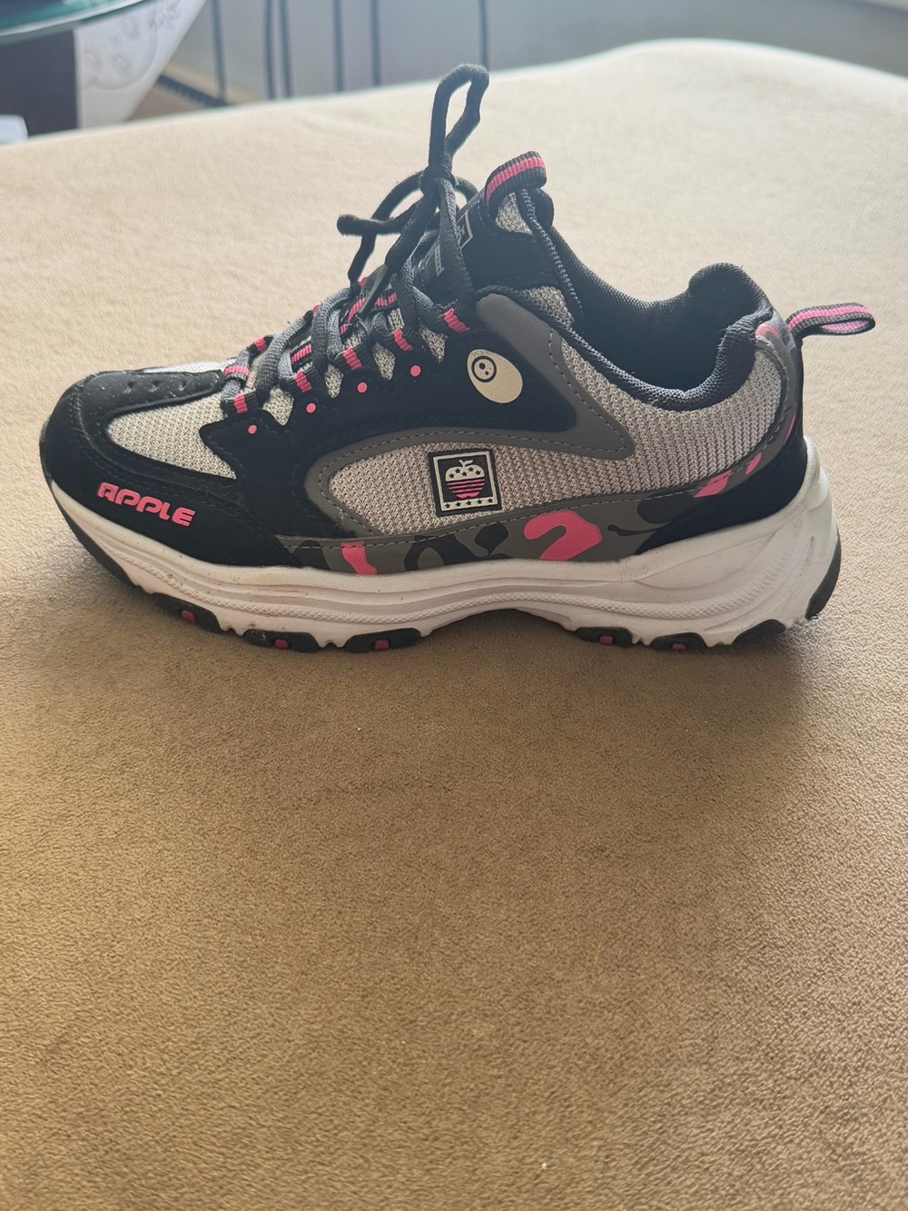 Apple Women's Black, Gray & Pink Athletic Sneaker size 5